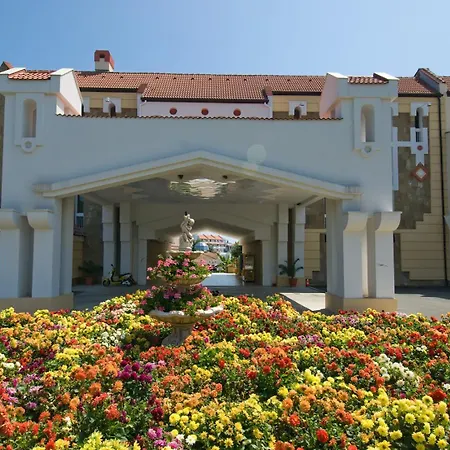 Duni Pelican Complex